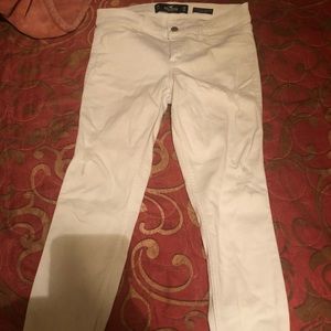 White skinny jeans